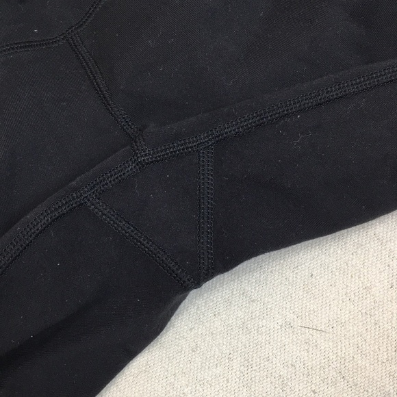 Lululemon Find Your Flow Mesh Bottom Crop 6 - Picture 8 of 8